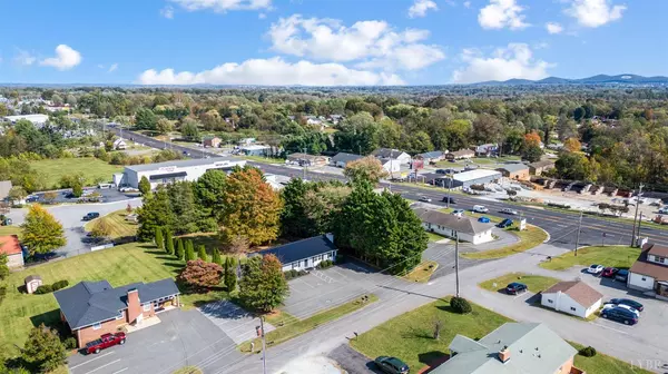 Lynchburg, VA 24503,1049 Claymont DR