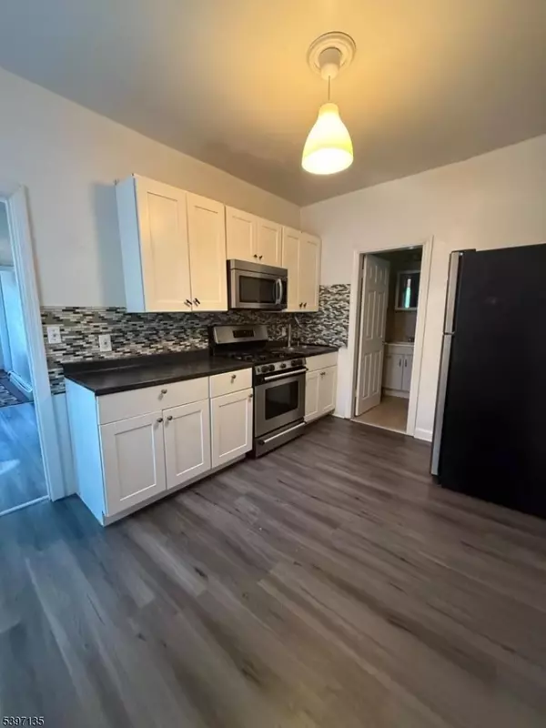 Elizabeth City, NJ 07201,746 Trumbull St