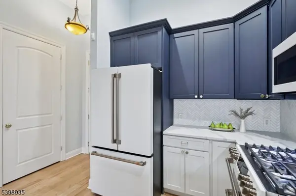 Bloomfield Twp., NJ 07003,186 Walnut St #114