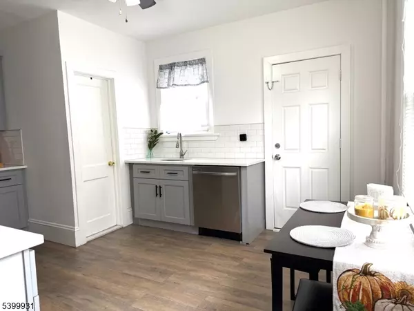 Passaic City, NJ 07055,18 Guenther Pl