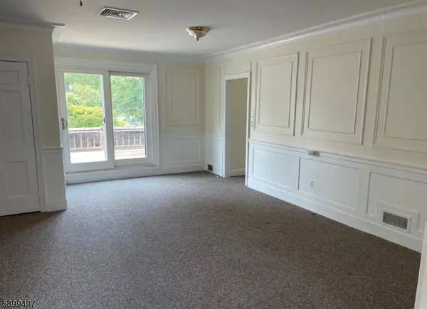 Westfield Town, NJ 07090,203 Lawrence Ave #1