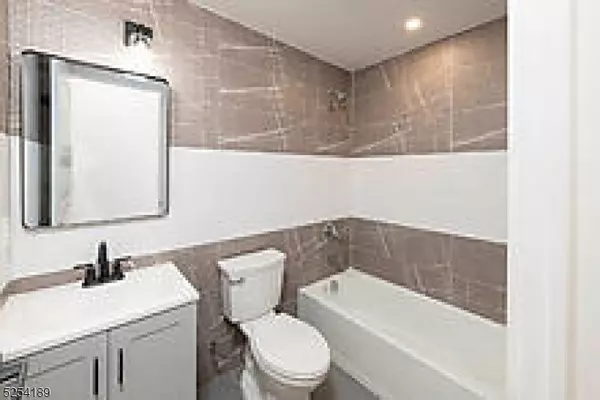 Bloomfield Twp., NJ 07003,125 Broughton Ave #3