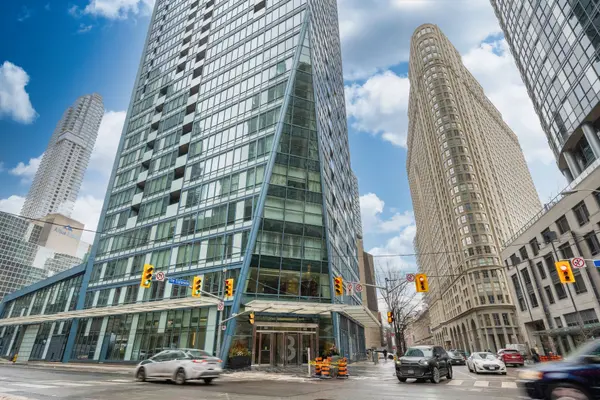 8 The Esplanade ST #2802, Toronto C08, ON M5E 0A6