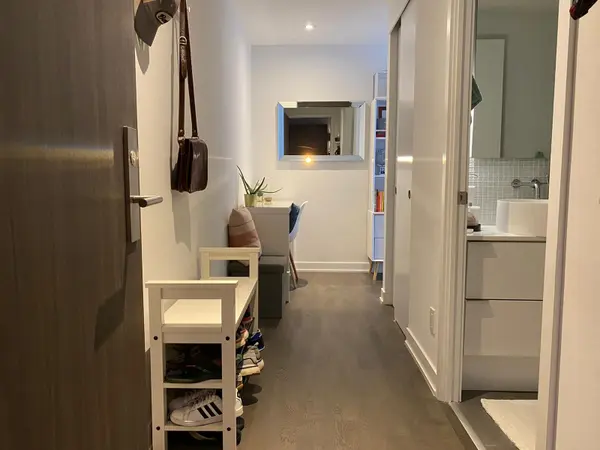 Toronto C10, ON M4P 1R4,185 Roehampton AVE ##3207