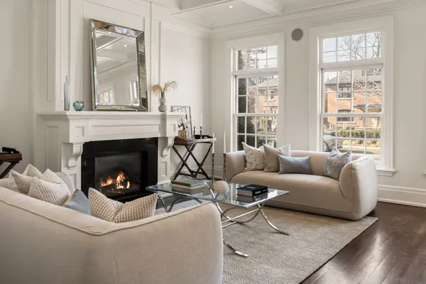 Toronto C09, ON M4T 1R6,243 Rose Park DR