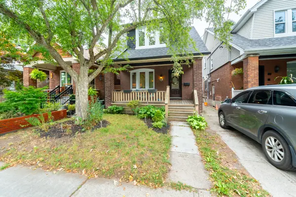 110 Westlake AVE, Toronto E02, ON M4C 4R4