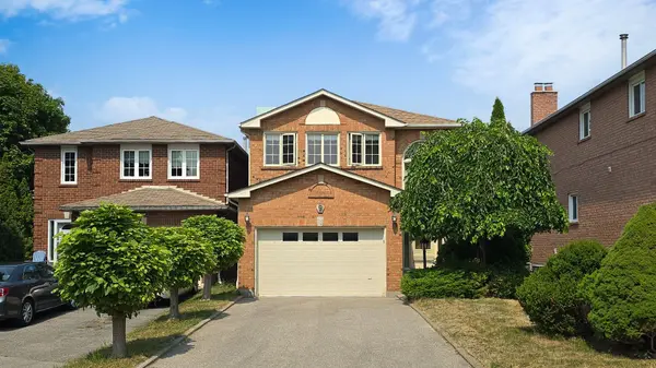 9 Cranston Manor CT, Toronto E08, ON M1J 3M7