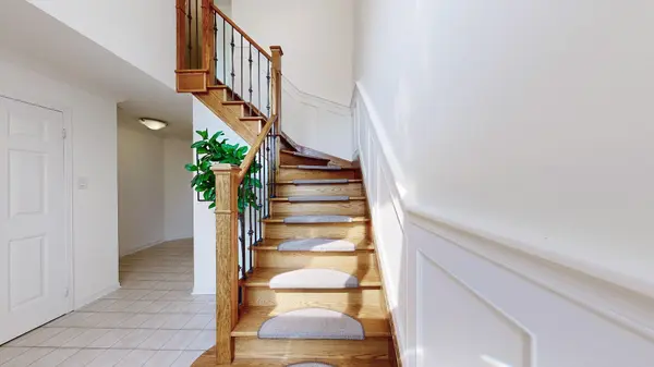 Toronto E08, ON M1J 3M7,9 Cranston Manor CT