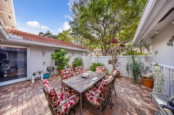 Pompano Beach, FL 33069,4115 Carriage Dr #P2