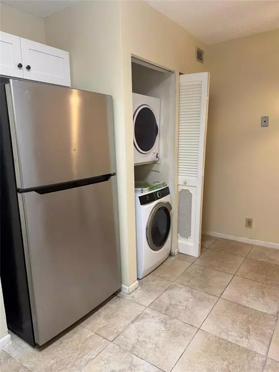 Tamarac, FL 33321,7410 Woodmont Ter #207