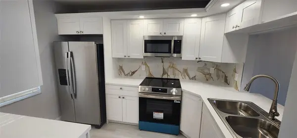 Pompano Beach, FL 33069,3503 Oaks Way #513