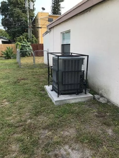 North Miami Beach, FL 33162,1960 NE 173rd st