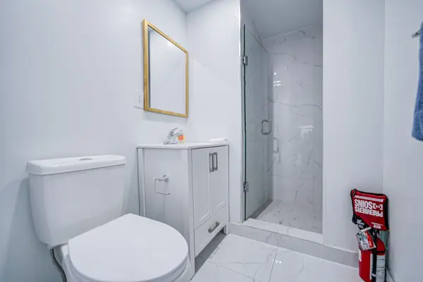 Toronto W01, ON M6R 2C6,5 Sorauren AVE #6