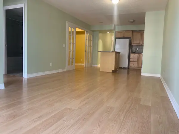 Toronto W08, ON M9B 1A6,5233 Dundas ST W #1723