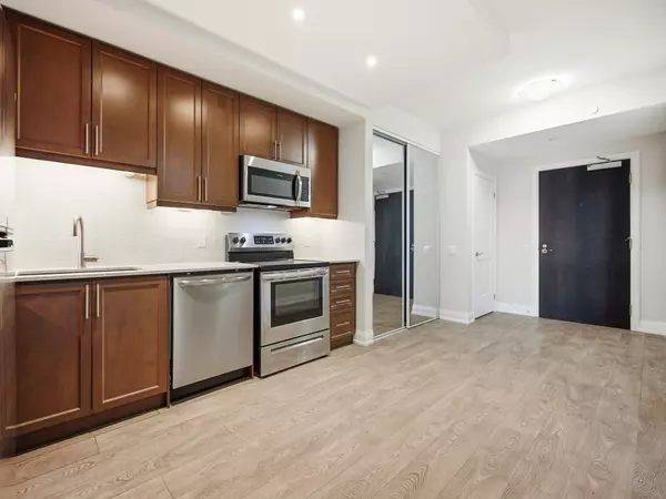 Brampton, ON L6W 0C7,15 Lynch ST #903