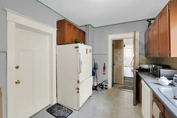 St. Catharines, ON L2R 4P9,213 Geneva ST