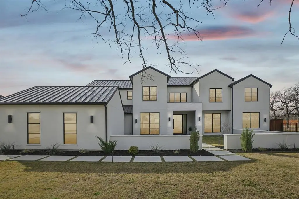 Southlake, TX 76092,310 Shady Oaks Drive