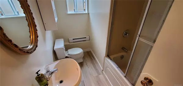 Tahsis, BC V0P 1X0,564 Alpine view Rd