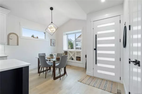 Parksville, BC V9P 0G5,682 Briarwood Dr