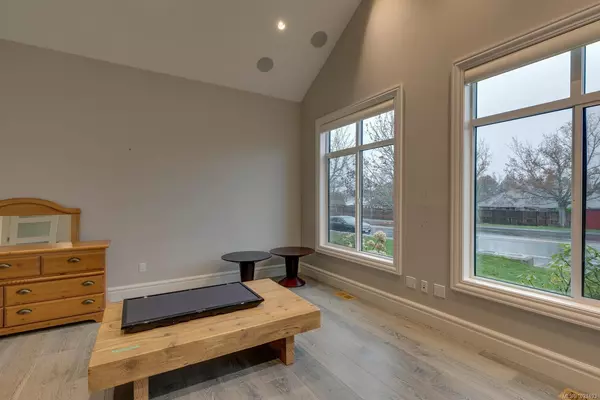 Parksville, BC V9P 2L5,776 Hirst Ave