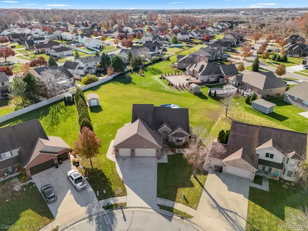 Monroe, MI 48161,4973 Orchard Crest CT