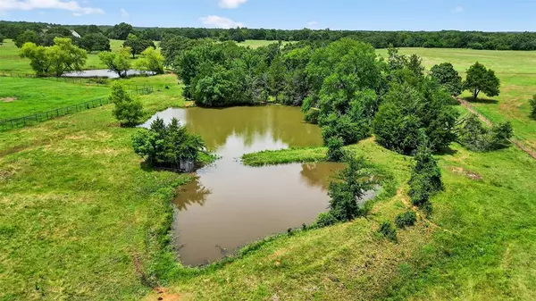 Whitesboro, TX 76273,929 County Line Church Road