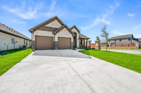 Red Oak, TX 75154,343 Maltese