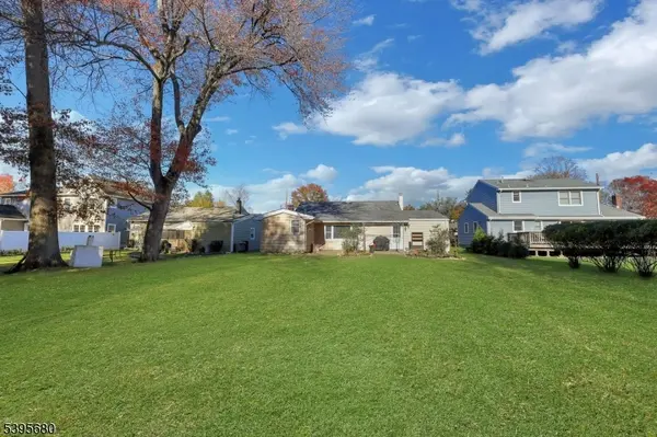 Oakland Boro, NJ 07436,39 Powdermill Ln