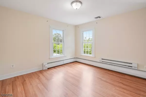 Sussex Boro, NJ 07461,29 Walnut St #2