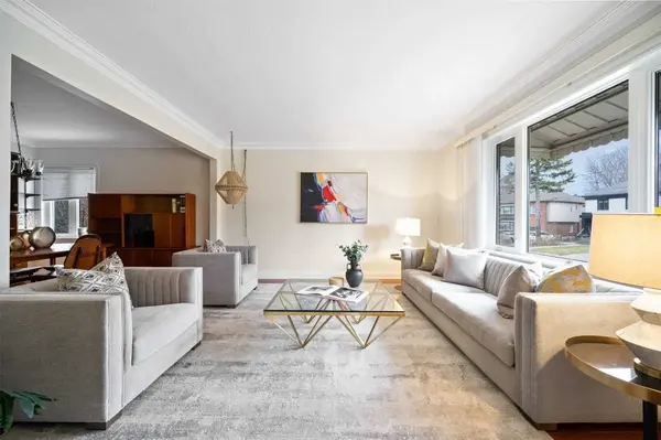 Toronto C04, ON M6A 2K4,59 Brookview DR