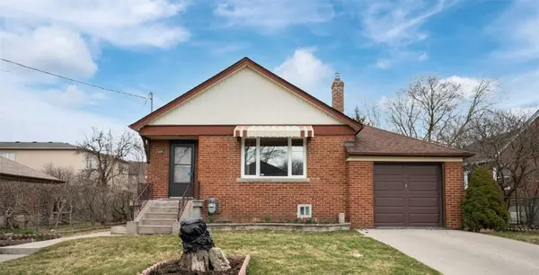 59 Brookview DR, Toronto C04, ON M6A 2K4