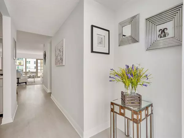 Lauderdale By The Sea, FL 33062,1850 S Ocean Blvd #605