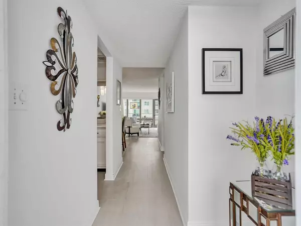 Lauderdale By The Sea, FL 33062,1850 S Ocean Blvd #605