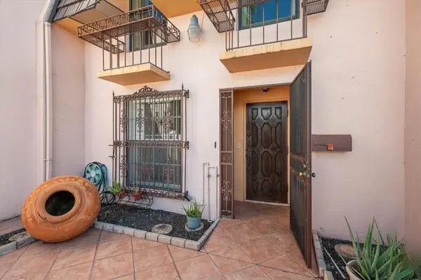 North Miami, FL 33181,13509 NE 21st Ct #13509