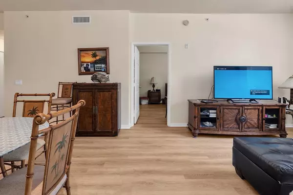 Fort Lauderdale, FL 33308,2401 NE 65th St #112