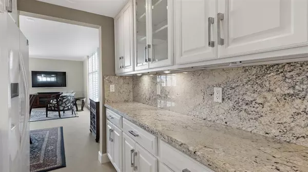 Fort Lauderdale, FL 33304,888 Intracoastal Dr #6F