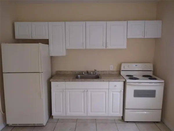 Hallandale Beach, FL 33009,Address not disclosed