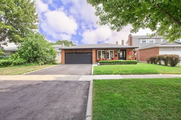 Bradford West Gwillimbury, ON L3Z 1A9,124 Lee AVE