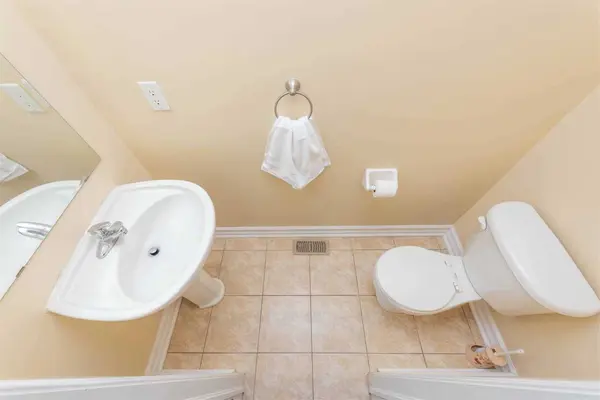 Milton, ON L9T 0X6,289 Potts TER