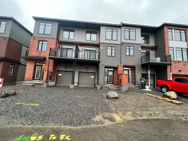 204 Tussock Private, Blossom Park - Airport And Area, ON K1X 0M8