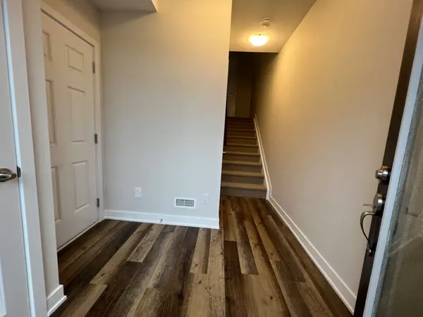 Blossom Park - Airport And Area, ON K1X 0M8,204 Tussock Private