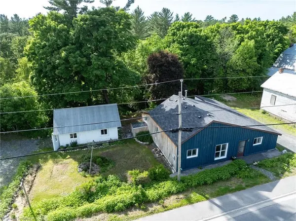 Addington Highlands, ON K0H 1P0,3593 FLINTON RD RD