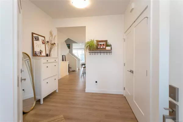 Colwood, BC V9C 0R5,3453 Sandpiper St