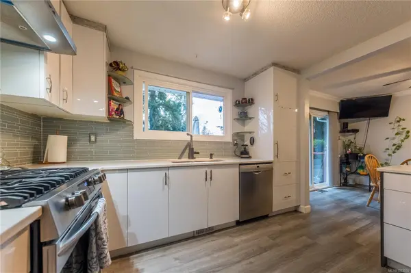 Nanaimo, BC V9T 5N3,5810 Hammond Bay Rd