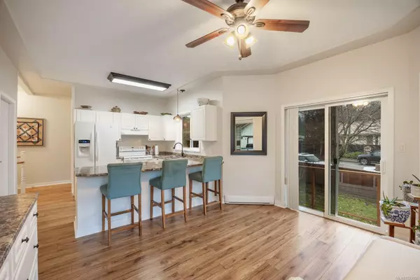 Courtenay, BC V9N 9C8,2727 1st St #101