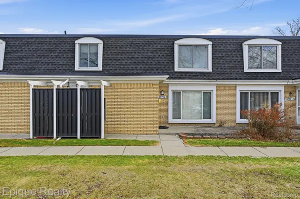 Warren, MI 48093,29792 City Center DR #2