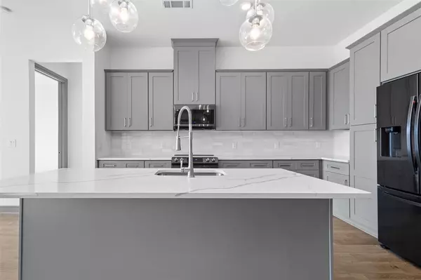 Carrollton, TX 75007,2700 Old Denton Road #4427