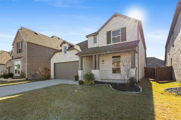 1136 Saddle Ridge Drive, Aubrey, TX 76227