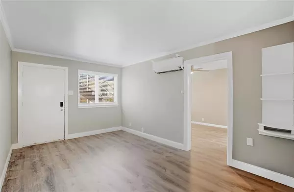 Dallas, TX 75219,3310 Douglas Avenue #C