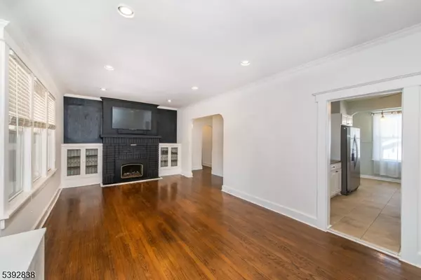 Hawthorne Boro, NJ 07506,331 Diamond Bridge Ave #1